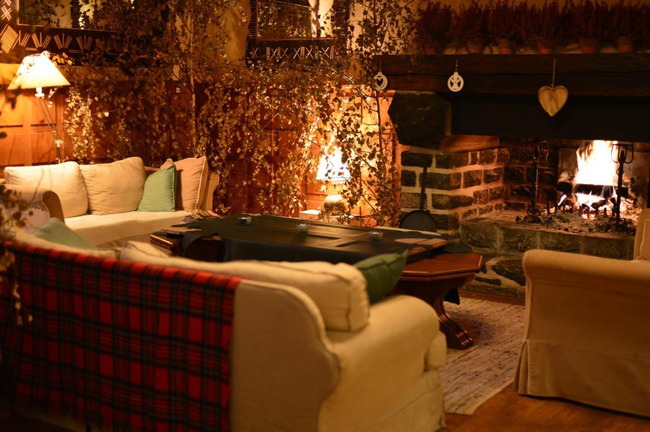 La Domerie - Maison D'Hotes Hotell Aubrac Exteriör bild